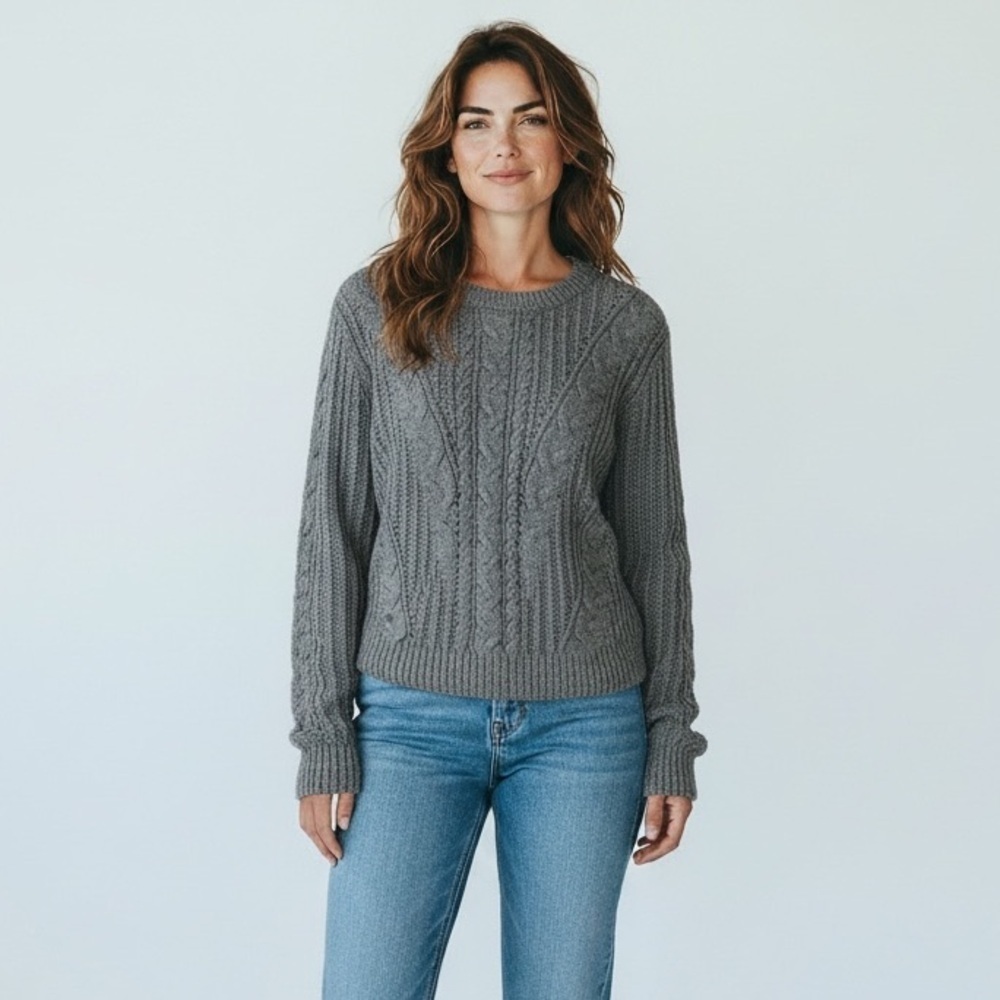 SO Soft Grey Cable Knit Pullover Sweater – Classic & Cozy